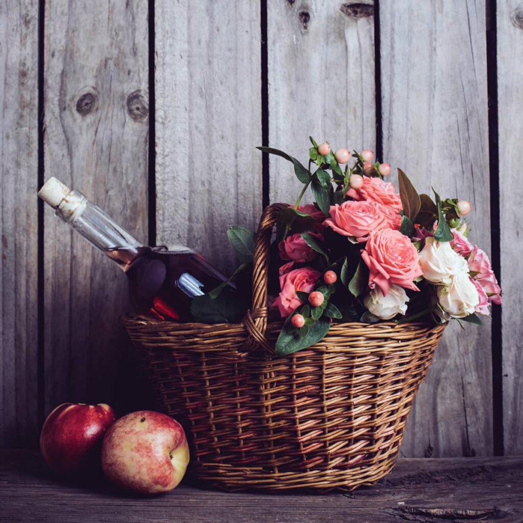 presentear pessoas com cestas de flores